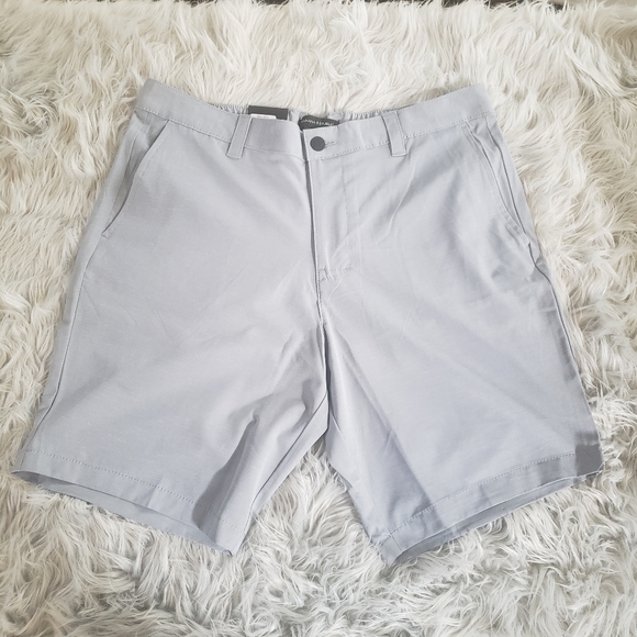 Banana Republic Men's Flat Front Gray Shorts- Size 36 - Picture 1 of 3